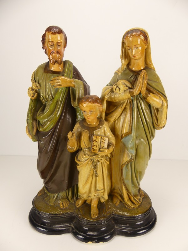 beeld van maria, jozef en jezus